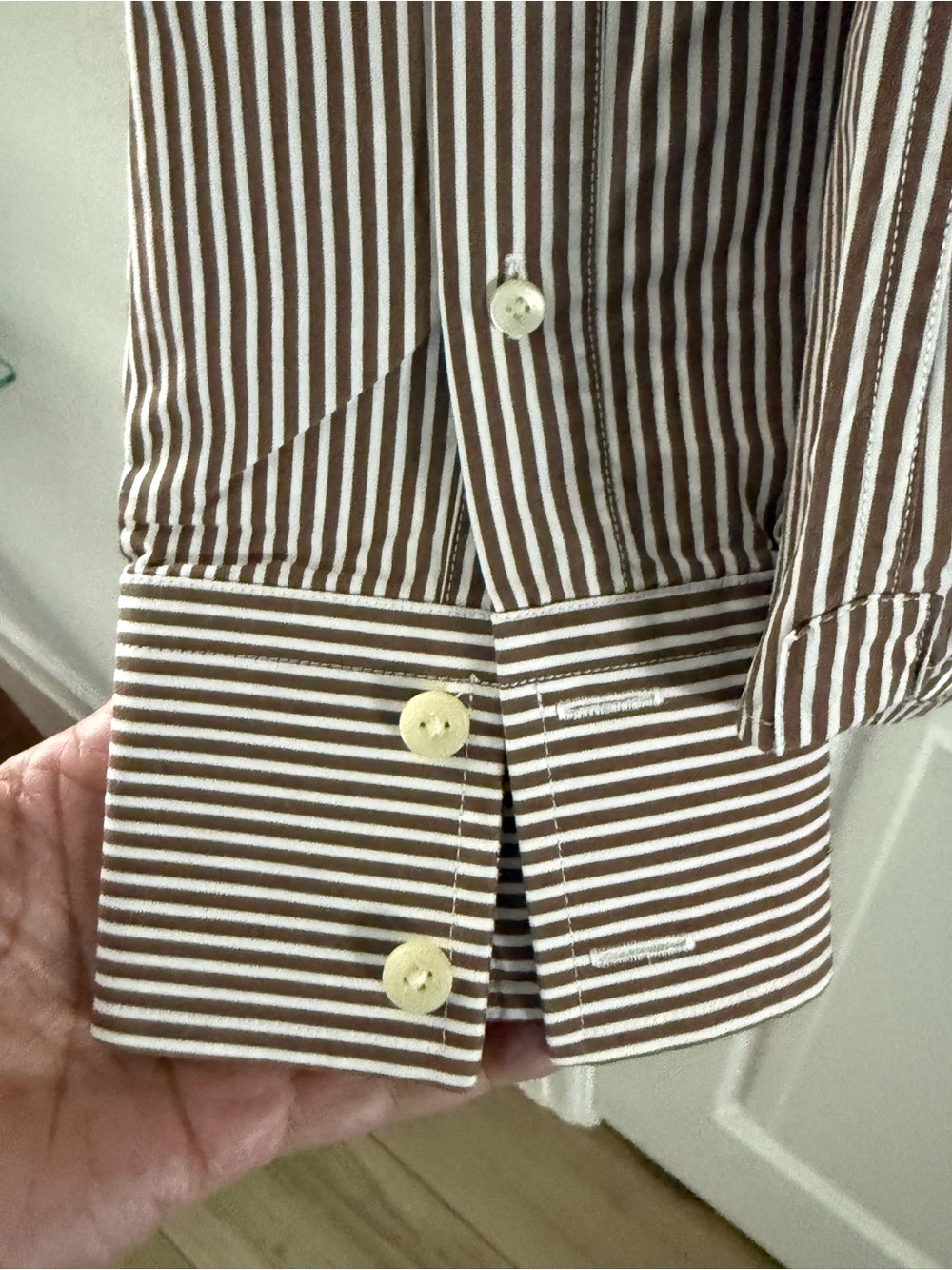 Abercrombie & Fitch Mens Brown/White Striped Muscle Fit Long Sleeve Button-Down - Picture 7 of 7